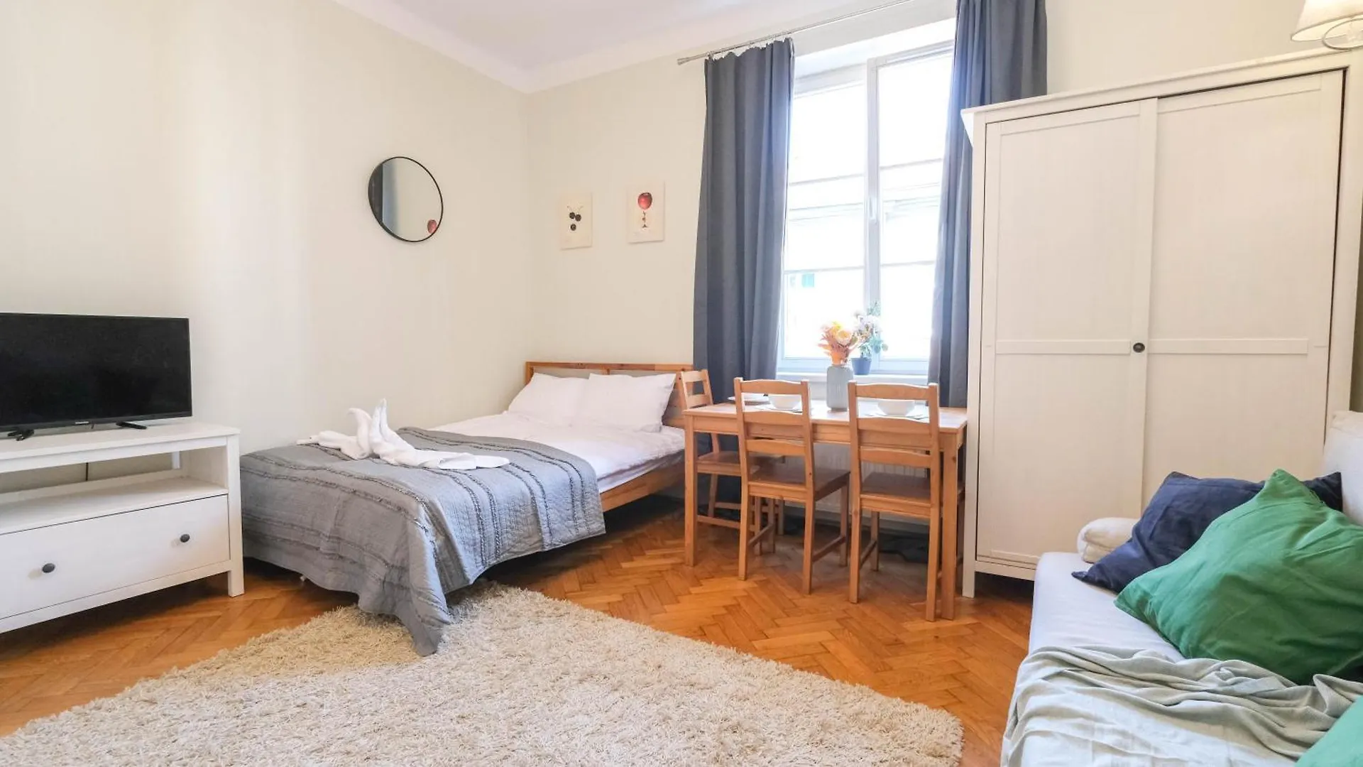 Central Station Apartments Cracóvia Apart-hotel